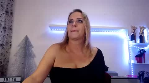 Julia online show from 1, 12, 2025