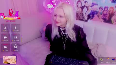 JuliaSharkk online show from 9, 1, 2026