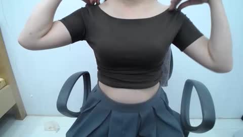 Snapshot of julie9x chatting on 7, 5, 2026 julie9x online show from 7, 5, 2026
