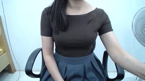 Snapshot of julie9x chatting on 28, 5, 2026 julie9x online show from 28, 5, 2026