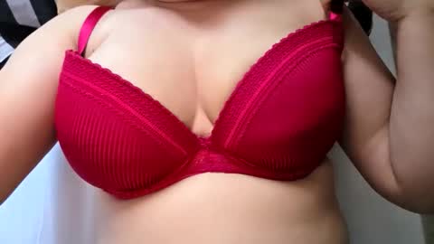 Snapshot of julie_amazing1 chatting on 20, 4, 2026 Julie online show from 20, 4, 2026