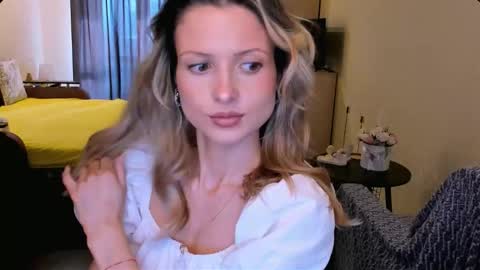 Julie online show from 15, 2, 2026