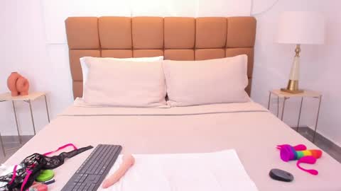 Snapshot of julie_latinfoxy chatting on 9, 3, 2025 JULIE online show from 9, 3, 2025