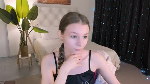 Snapshot of juliedaniel chatting on 28, 4, 2026 juliedaniel online show from 28, 4, 2026