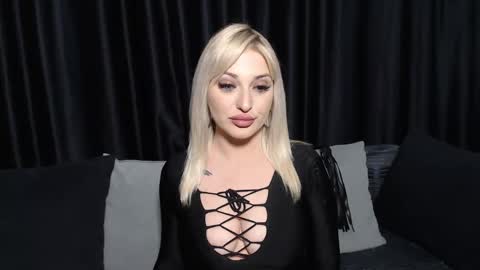 Snapshot of juliediamond chatting on 16, 12, 2024 julia online show from 16, 12, 2024