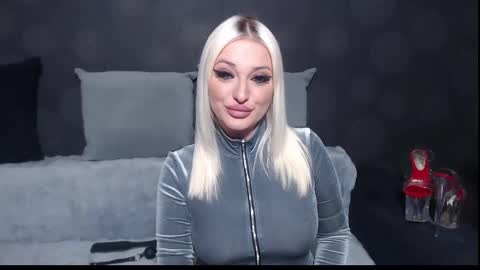 Snapshot of juliediamond chatting on 25, 2, 2025 julia online show from 25, 2, 2025