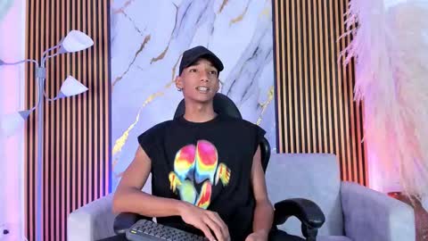 Julien online show from 29, 9, 2025