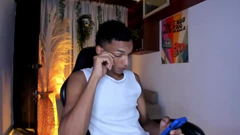 Snapshot of juliensaint_ chatting on 26, 4, 2026 Julien online show from 26, 4, 2026