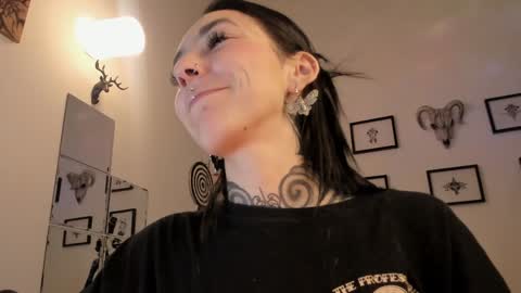 Snapshot of juliet_sourire chatting on 30, 1, 2025 juliet_sourire online show from 30, 1, 2025