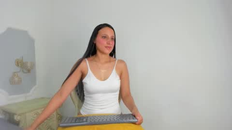 Snapshot of julieta_91 chatting on 1, 3, 2026 julieta_91 online show from 1, 3, 2026