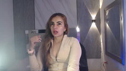 julieta__fox_ online show from 18, 12, 2025