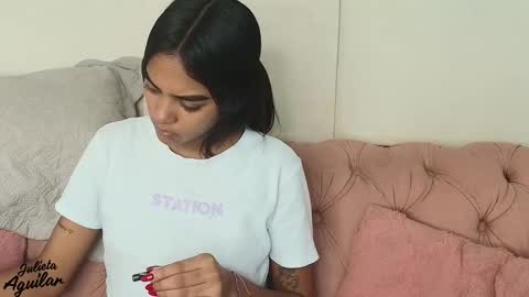 Juli online show from 4, 2, 2026