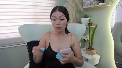 Snapshot of julieta_evans_1 chatting on 25, 6, 2026 Julieta online show from 25, 6, 2026