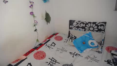 Julieta  Hass online show from 14, 11, 2025