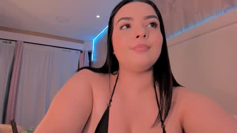 Snapshot of julietavargas chatting on 8, 10, 2025 Julieta Vargas online show from 8, 10, 2025