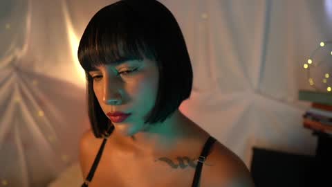 julietawinona online show from 13, 1, 2025