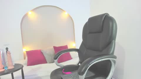 Julieth  online show from 25, 9, 2025