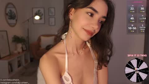 Juliette Dee online show from 2, 11, 2025