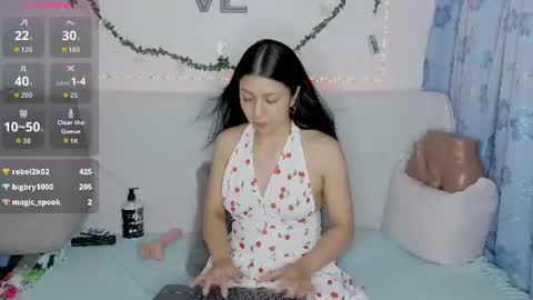 Snapshot of juliette_r chatting on 23, 7, 2026 Juliette online show from 23, 7, 2026
