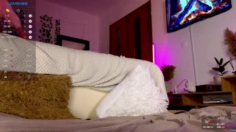 Snapshot of juliette_sunshine chatting on 10, 12, 2024 juliette_sunshine online show from 10, 12, 2024