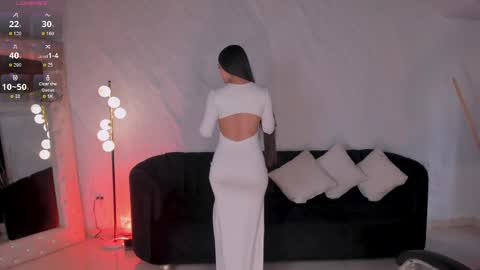 Juliette Moreau online show from 25, 5, 2026