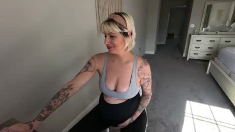 Julie online show from 20, 12, 2024