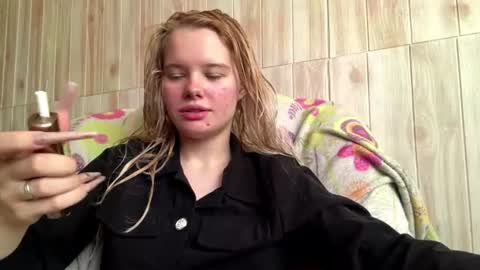 Snapshot of juligwartney chatting on 6, 7, 2026 Malin online show from 6, 7, 2026
