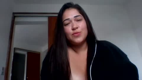 Snapshot of juliie19 chatting on 26, 6, 2026 juliie19 online show from 26, 6, 2026