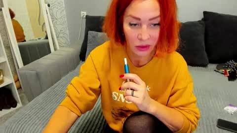 jullia_moor online show from 2, 12, 2025
