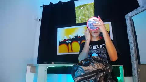 jullian online show from 23, 3, 2026