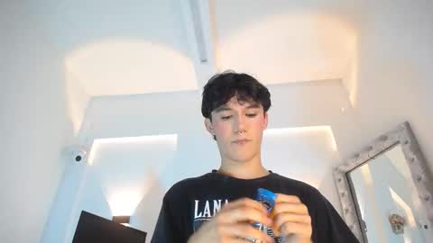 jullian online show from 9, 4, 2026