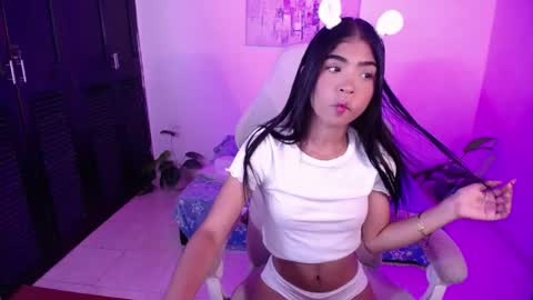 Snapshot of jully_dreams chatting on 1, 5, 2026 July online show from 1, 5, 2026
