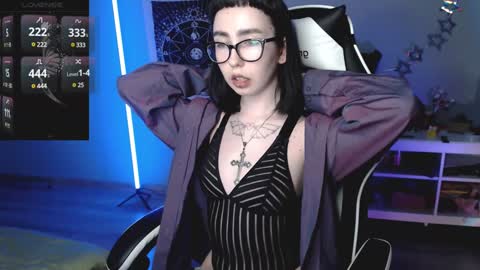 Baroness Von Cringe online show from 7, 12, 2024