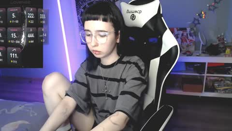 Baroness Von Cringe online show from 7, 2, 2025