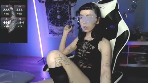 Baroness Von Cringe online show from 10, 2, 2025