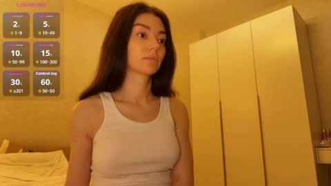 Hloya online show from 18, 4, 2026