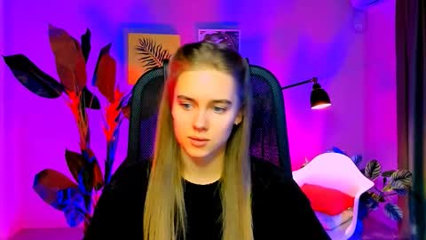 junewoods online show from 1, 12, 2025