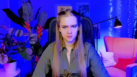 junewoods online show from 3, 3, 2026