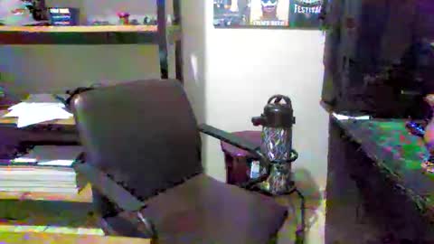 Snapshot of juniorextr_18_ chatting on 19, 11, 2025 juniorextr_18_ online show from 19, 11, 2025