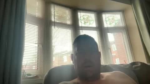 Snapshot of junky345 chatting on 17, 4, 2026 Junky online show from 17, 4, 2026
