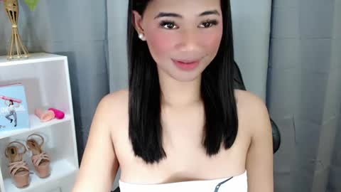 Snapshot of juny_lanyy chatting on 18, 4, 2026 Julia online show from 18, 4, 2026