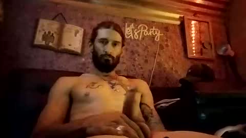 Snapshot of just2day2000 chatting on 1, 11, 2025 just2day2000 online show from 1, 11, 2025