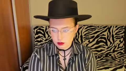 Nika and Mark online show from 25, 6, 2026
