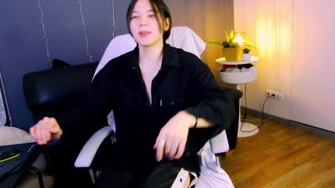 just_gay_ online show from 5, 2, 2025
