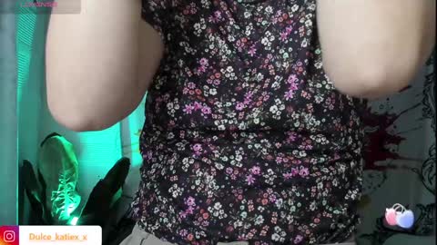 Snapshot of just_katiex chatting on 31, 1, 2025 Sofia online show from 31, 1, 2025