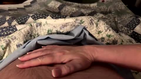 Snapshot of just_ur_avg_cpl chatting on 22, 9, 2025 justuravgdad justuravgmom online show from 22, 9, 2025