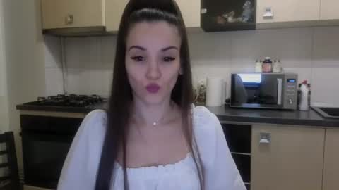 Snapshot of justanneagain chatting on 10, 7, 2026 JustAnne online show from 10, 7, 2026