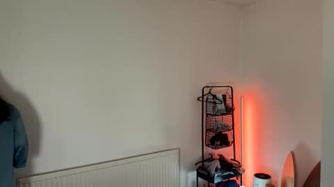 Snapshot of justbecauseiloveit chatting on 5, 2, 2026 Billie B William online show from 5, 2, 2026