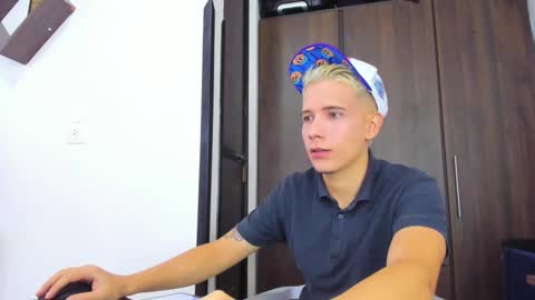 Snapshot of justin_biker chatting on 4, 11, 2025 justin_biker online show from 4, 11, 2025