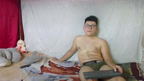 JUSTIN Y JAZMIN online show from 4, 3, 2026